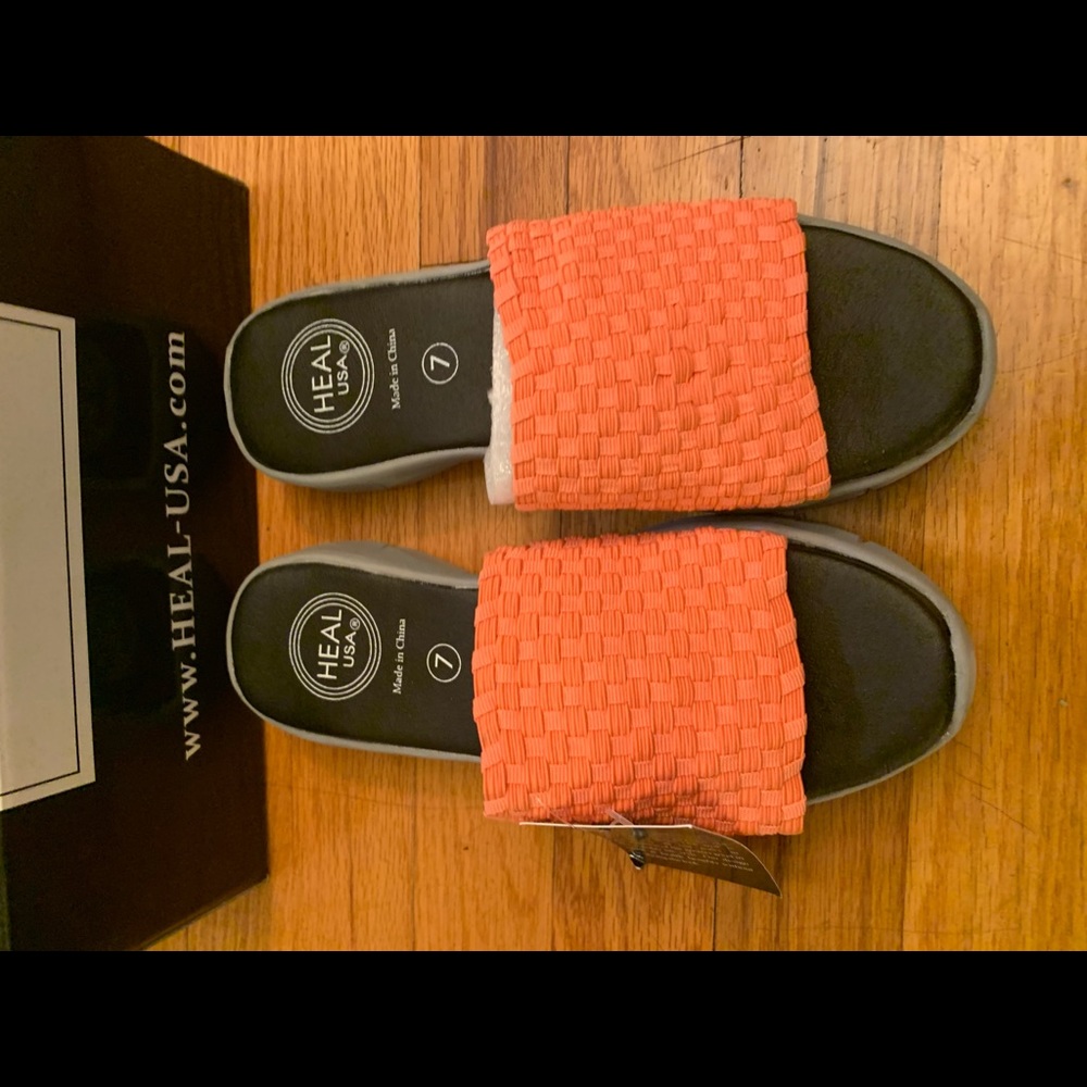HEAL USA Sandals 7